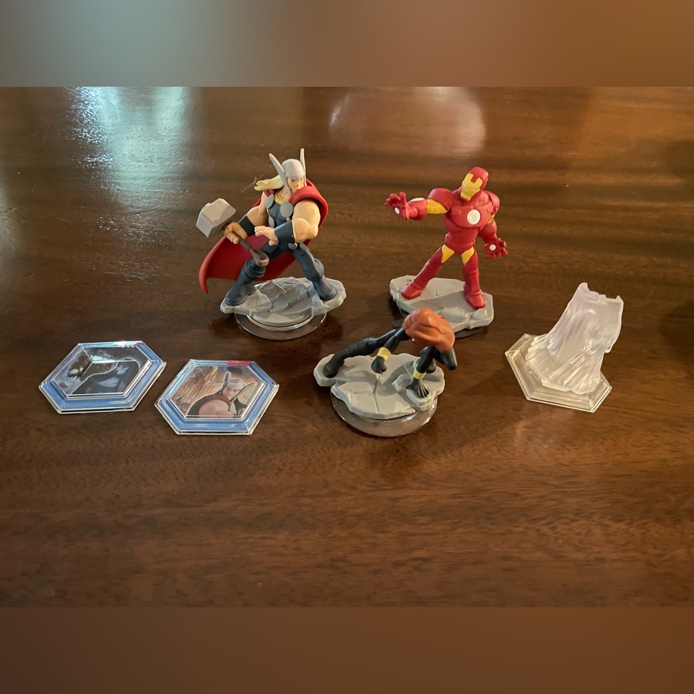 Disney Infinity 2.0 Avengers Characters with Three Levels